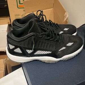 Jordan Retro 11 Low IE